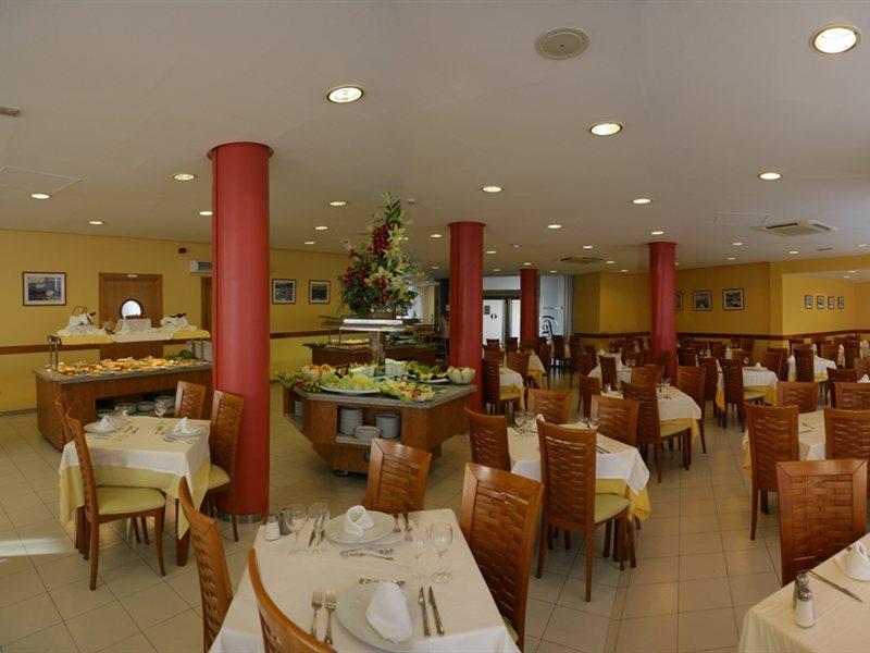 Fenals Garden Hotel