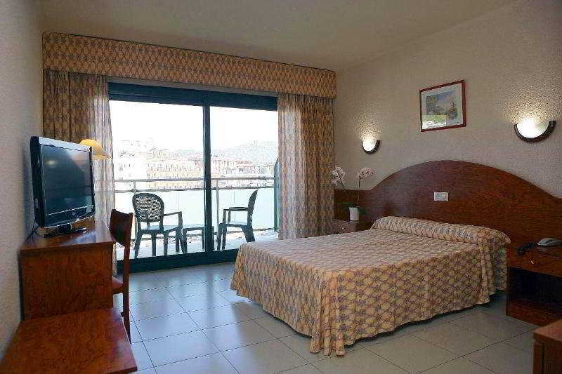 Fenals Garden 4*